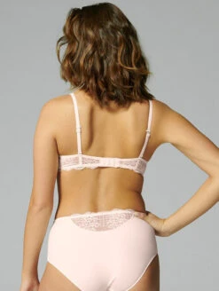 Simone Perele Reve Half Cup Bra 7 Simone Perele Reve Half Cup Bra -FOREVER YOUR LINGERIE 12Z330HalfCupBraSakuraBackEdit