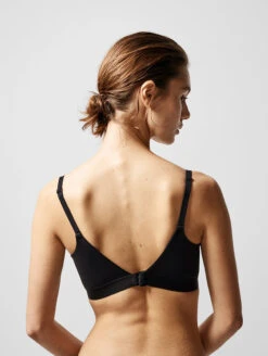 Chantelle Norah Wireless Bra 7 Chantelle Norah Wireless Bra -FOREVER YOUR LINGERIE ChantelleNorahWirefreeBra13F8BlackBack