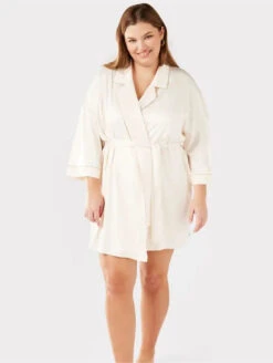 Chelsea Peers Satin Robe