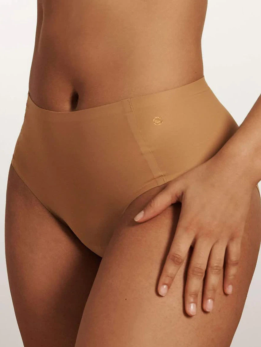 Evelyn & Bobbie Retro Bikini 3 Evelyn & Bobbie Retro Bikini