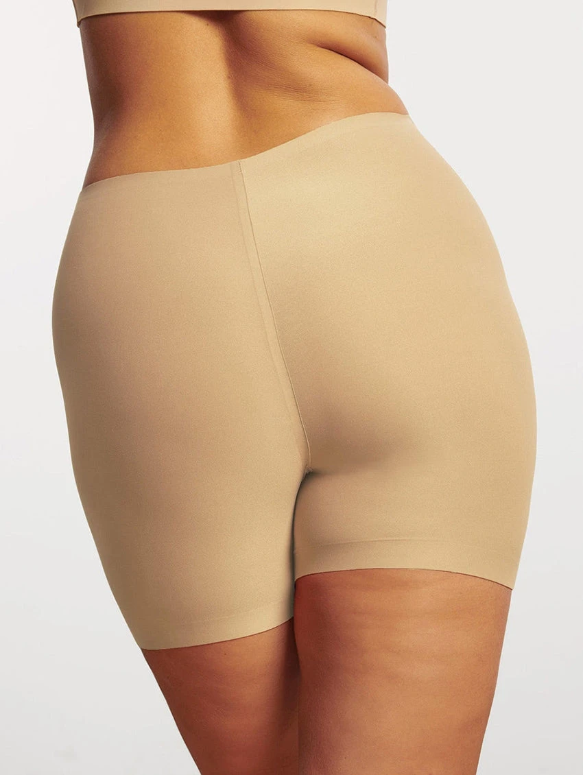 Evelyn & Bobbie Longline Short 5 Evelyn & Bobbie Longline Short - Image 3