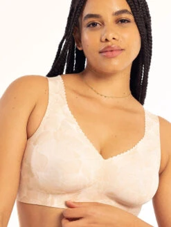 Evelyn & Bobbie The Evelyn Bra 10 Evelyn & Bobbie The Evelyn Bra -FOREVER YOUR LINGERIE EvelynandBobbieTheEvelynChampagneGinkgoFront