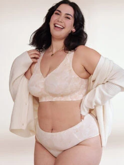 Evelyn & Bobbie The Evelyn Bra 13 Evelyn & Bobbie The Evelyn Bra -FOREVER YOUR LINGERIE EvelynandBobbieTheEvelynChampagneGinkgoSet