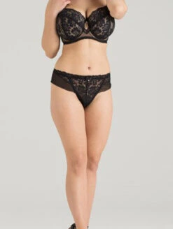 Ewa Michalak Yennifer Thong