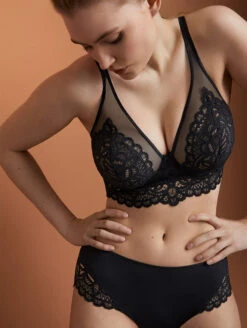 PrimaDonna Twist First Night Hotpants 9 PrimaDonna Twist First Night Hotpants -FOREVER YOUR LINGERIE PrimaDonnaTwistFirstNightBra0141886Hotpants0541882Black