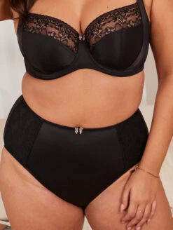 Sculptresse Chi Chi Full Brief 7 Sculptresse Chi Chi Full Brief -FOREVER YOUR LINGERIE Sculptresse Chi Chi Full Brief S 1 80e86f15 391c 43e8 96ad 50284f5a6358